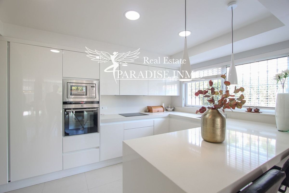 Flat for sale Marbella, Málaga. Ref: 7036. Paradise Group 
