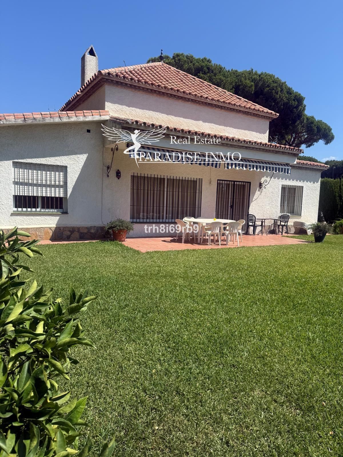 Chalet Independiente en venta Estepona, Málaga. Ref: 7084. Paradise Group 