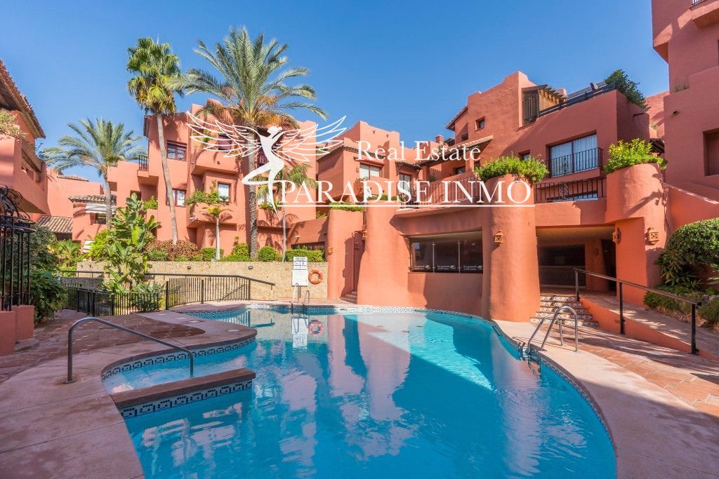 Flat for sale Marbella, Málaga. Ref: 7132. Paradise Group 