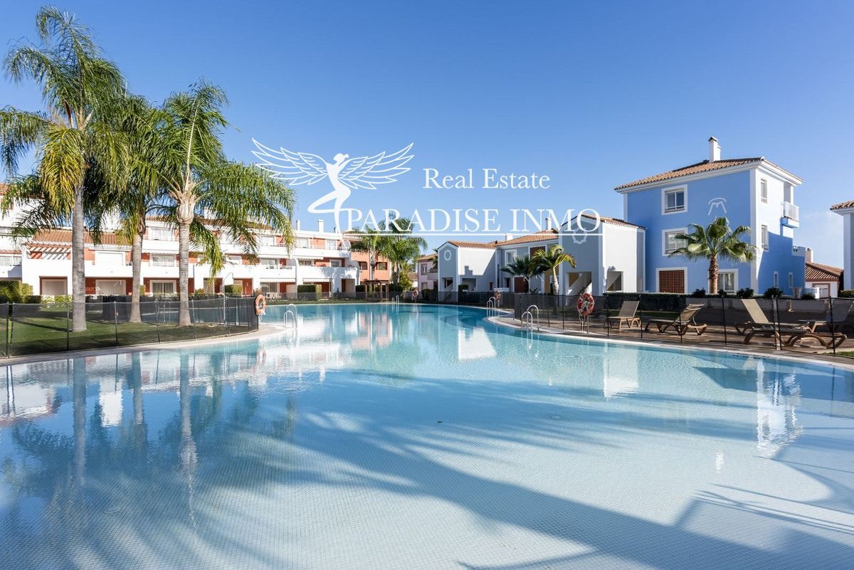 Flat for sale Estepona, Málaga. Ref: 7156. Paradise Group 