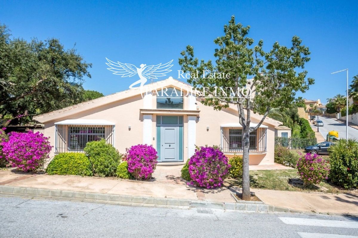 Chalet Independiente en venta Marbella, Málaga. Ref: 7212. Paradise Group 