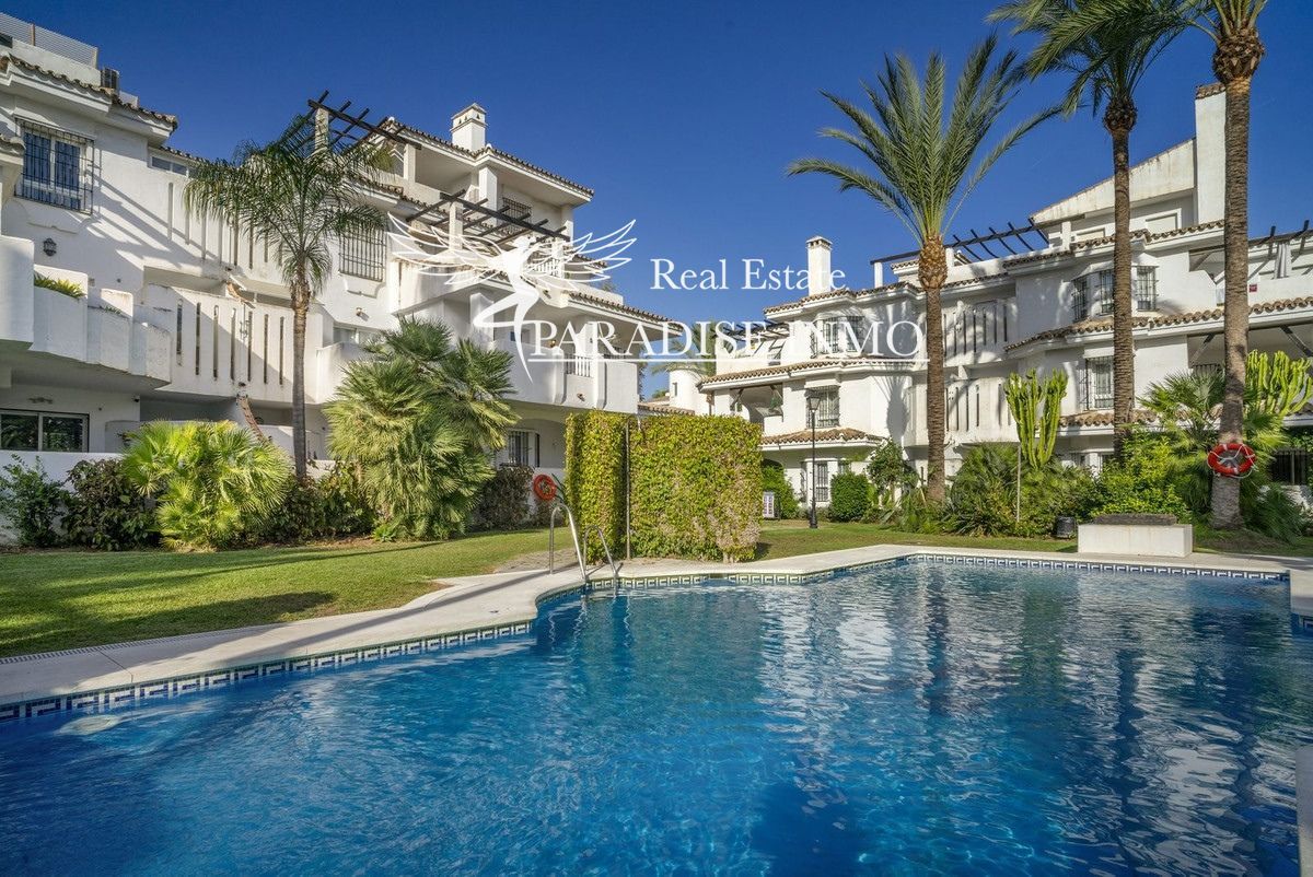 Flat for sale Marbella, Málaga. Ref: 7232. Paradise Group 