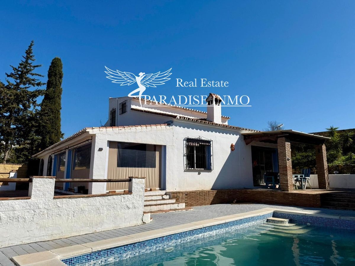 Chalet Independiente en venta Estepona, Málaga. Ref: 7334. Paradise Group 