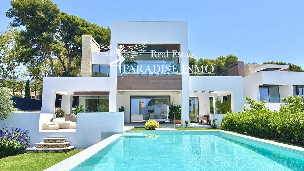 Chalet Independiente en venta Marbella, Málaga. Ref: 7374. Paradise Group 
