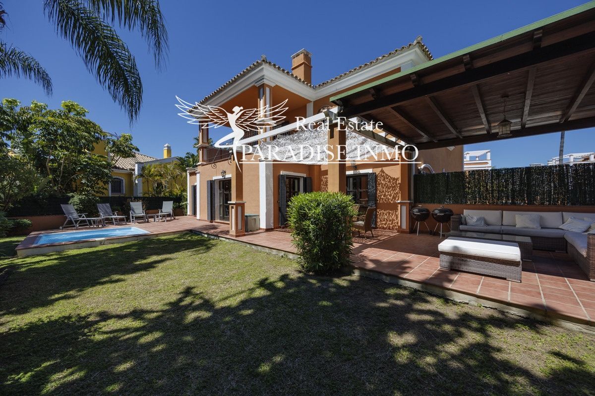Chalet Independiente en venta Marbella, Málaga. Ref: 7393. Paradise Group 