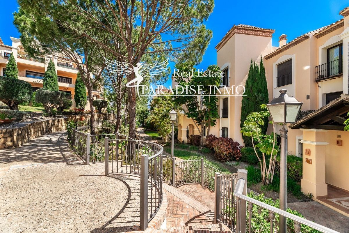 Flat for sale Benahavis, Málaga. Ref: 7402. Paradise Group 