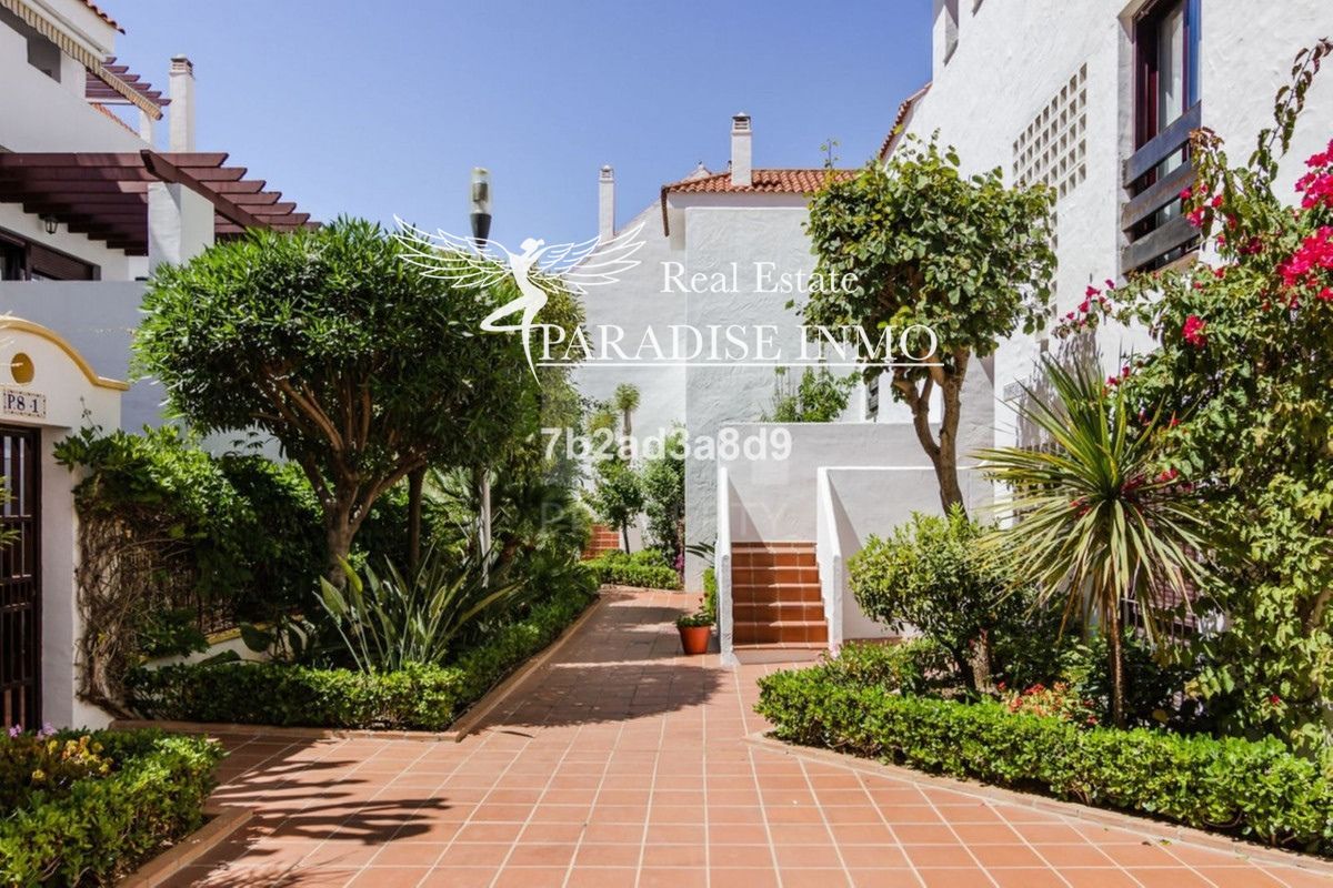 Flat for sale Marbella, Málaga. Ref: 7408. Paradise Group 