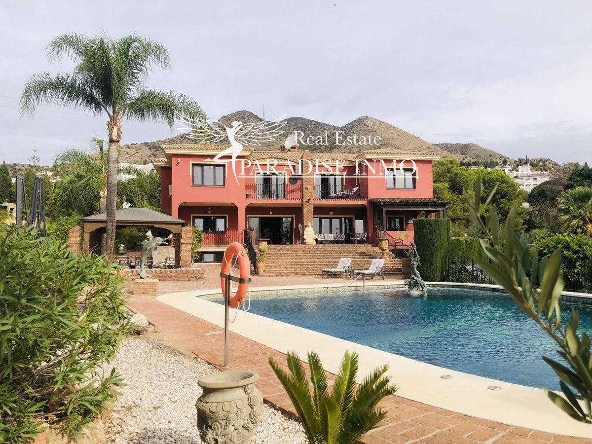 Chalet Independiente en venta Benalmádena, Málaga. Ref: 7432. Paradise Group 