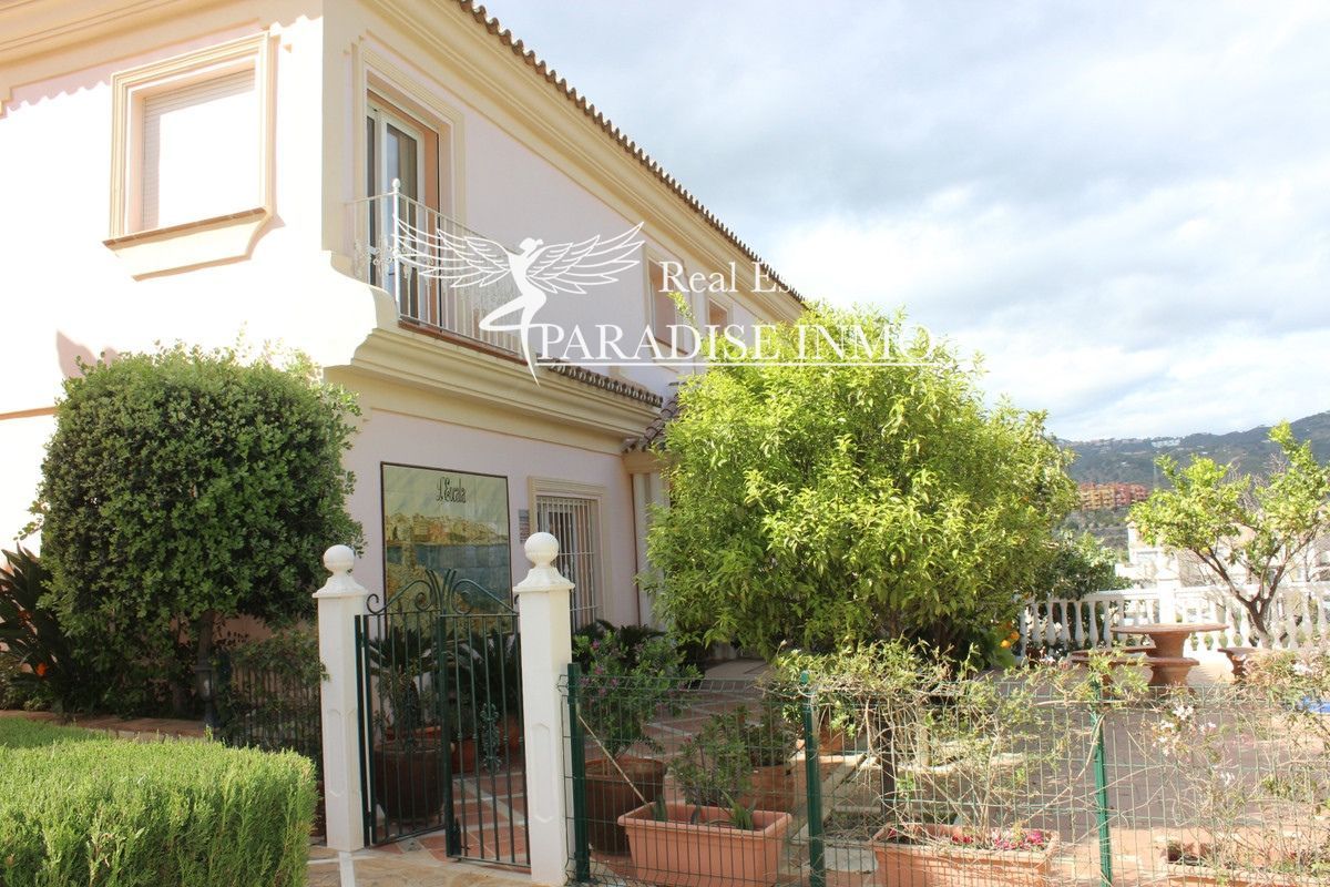 Chalet Independiente en venta Marbella, Málaga. Ref: 7457. Paradise Group 