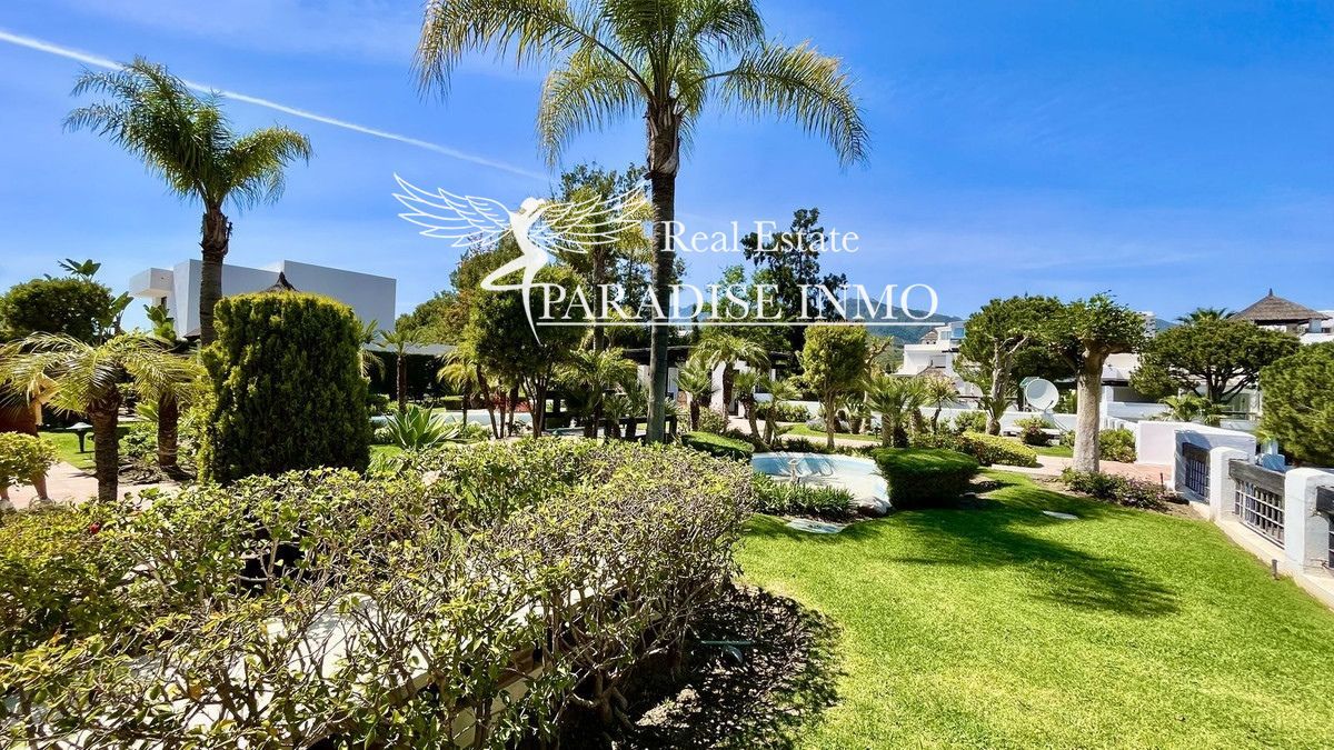 Flat for sale Marbella, Málaga. Ref: 7472. Paradise Group 