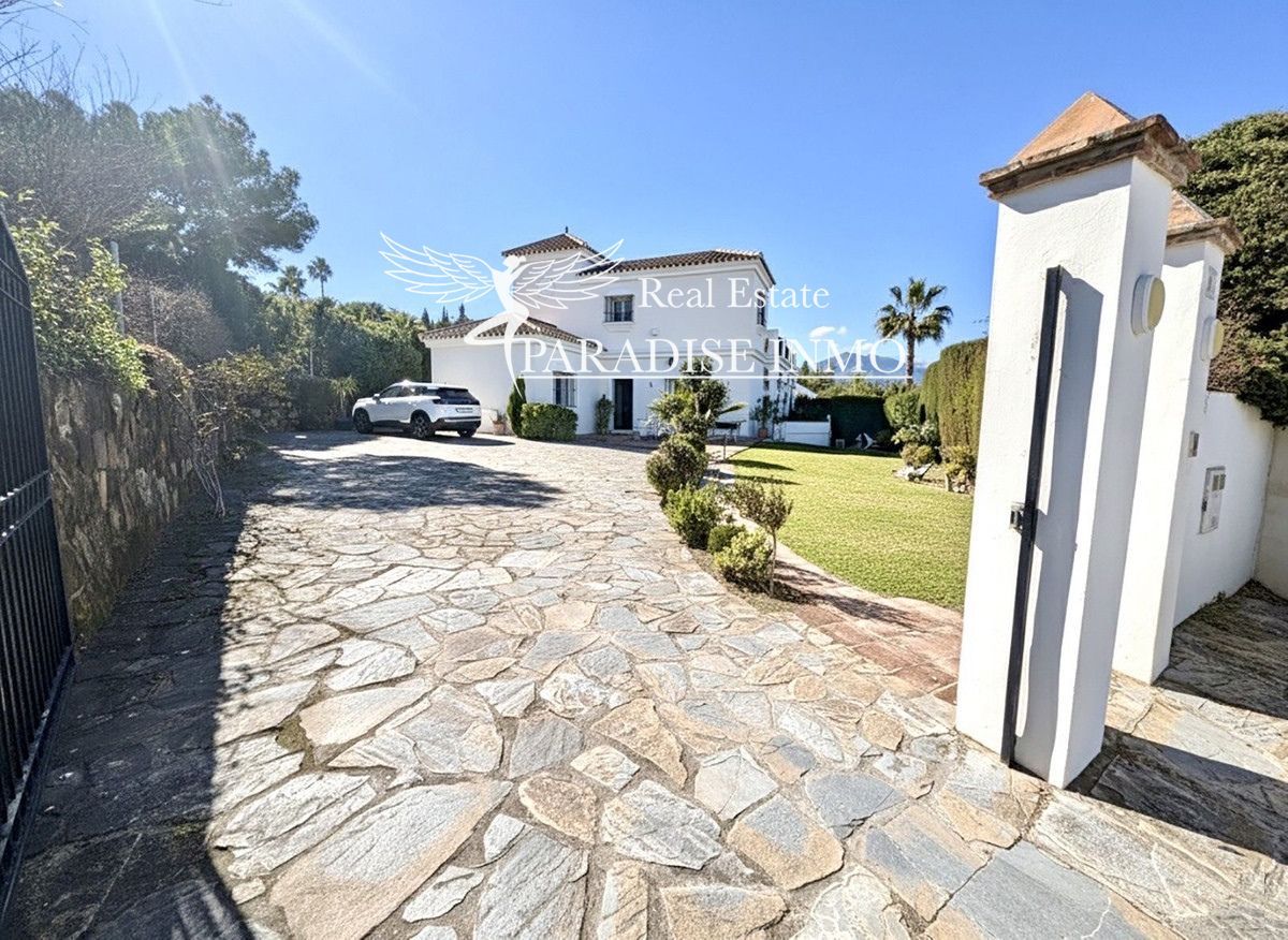 Chalet Independiente en venta Marbella, Málaga. Ref: 7490. Paradise Group 