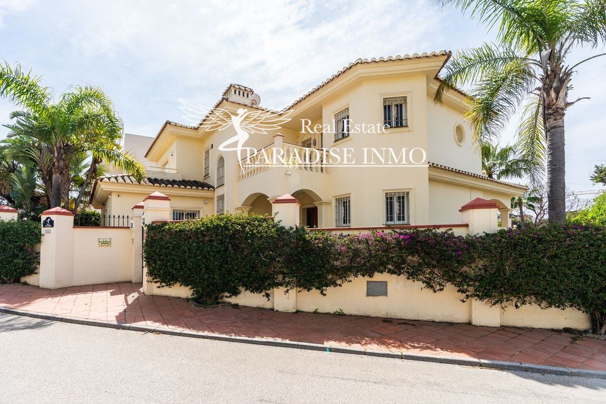 Chalet Independiente en venta Marbella, Málaga. Ref: 7491. Paradise Group 