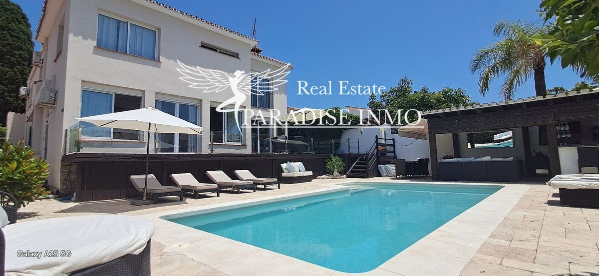 Chalet Independiente en venta Marbella, Málaga. Ref: 8268. Paradise Group 