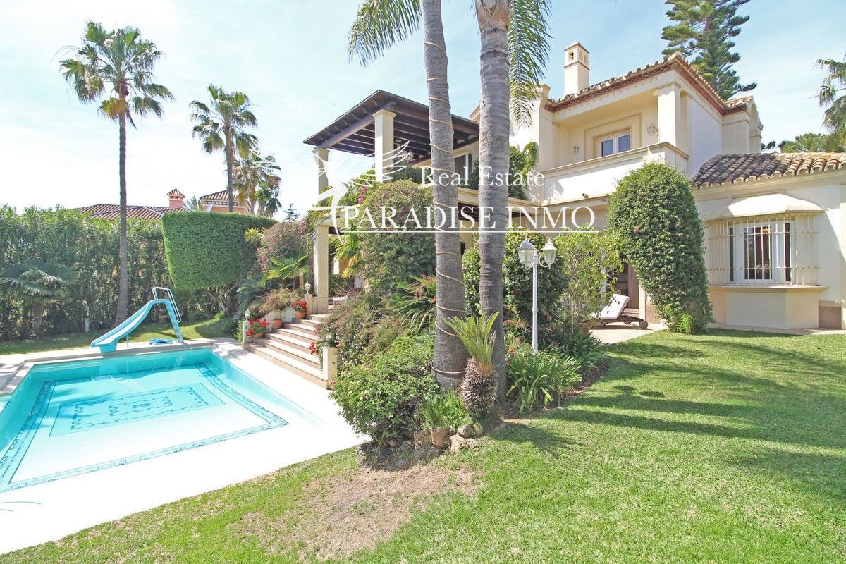 Chalet Independiente en venta Marbella, Málaga. Ref: 8270. Paradise Group 