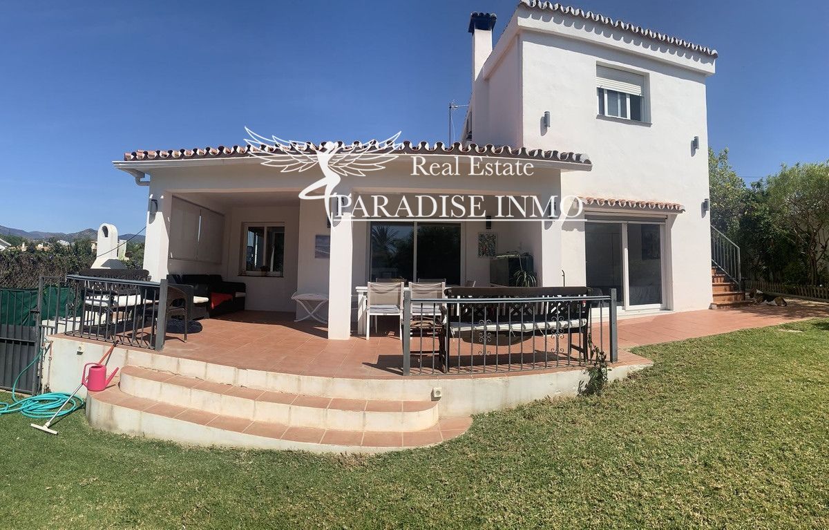 Chalet Independiente en venta Marbella, Málaga. Ref: 8274. Paradise Group 