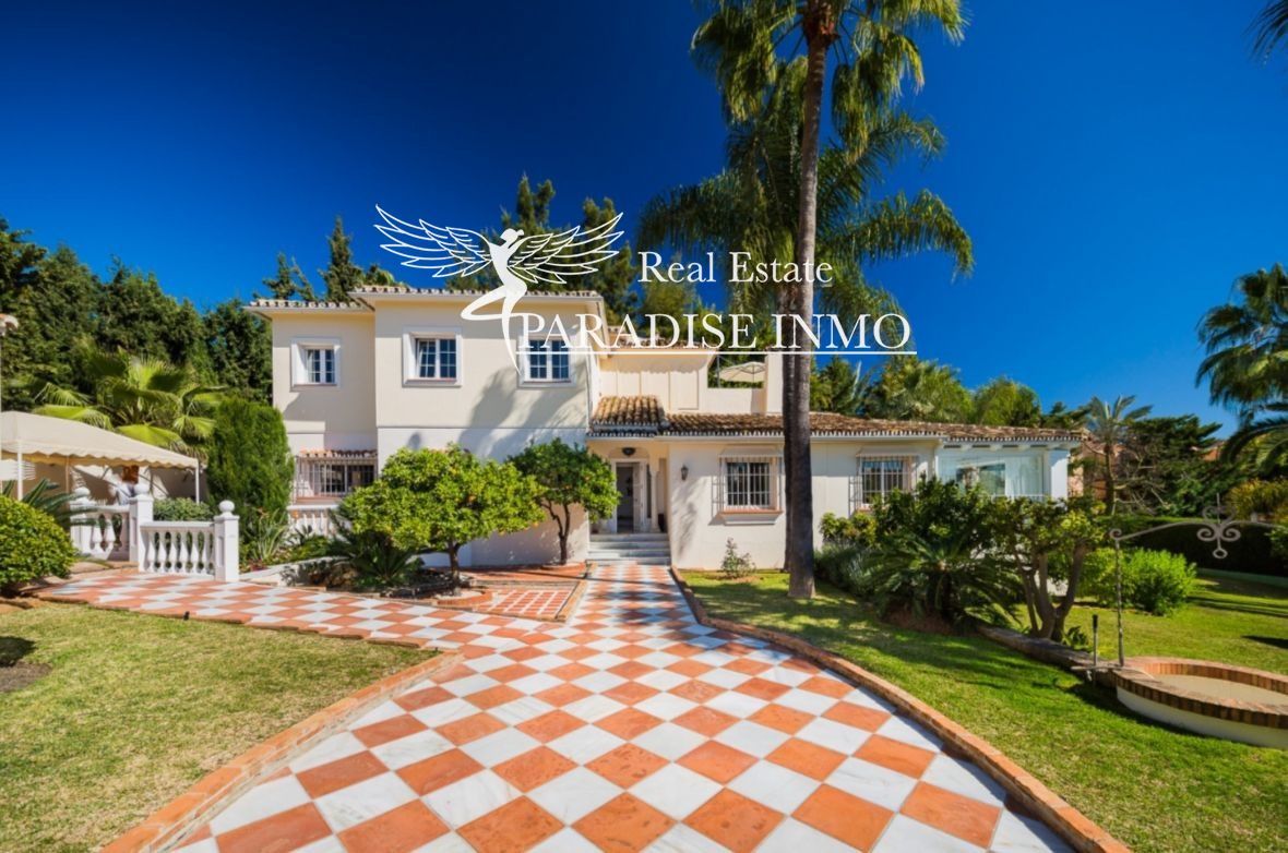 Chalet Independiente en venta Marbella, Málaga. Ref: 8336. Paradise Group 