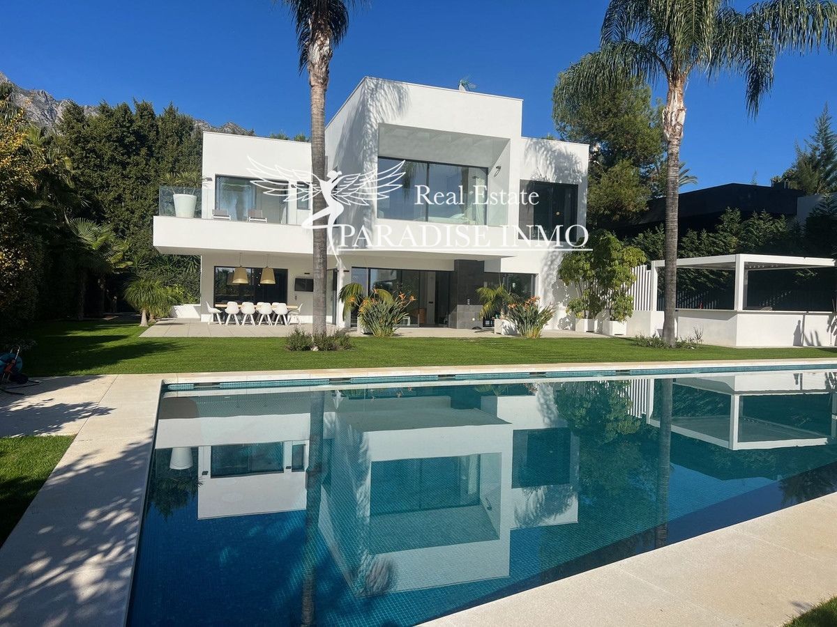 Chalet Independiente en venta Marbella, Málaga. Ref: 8453. Paradise Group 