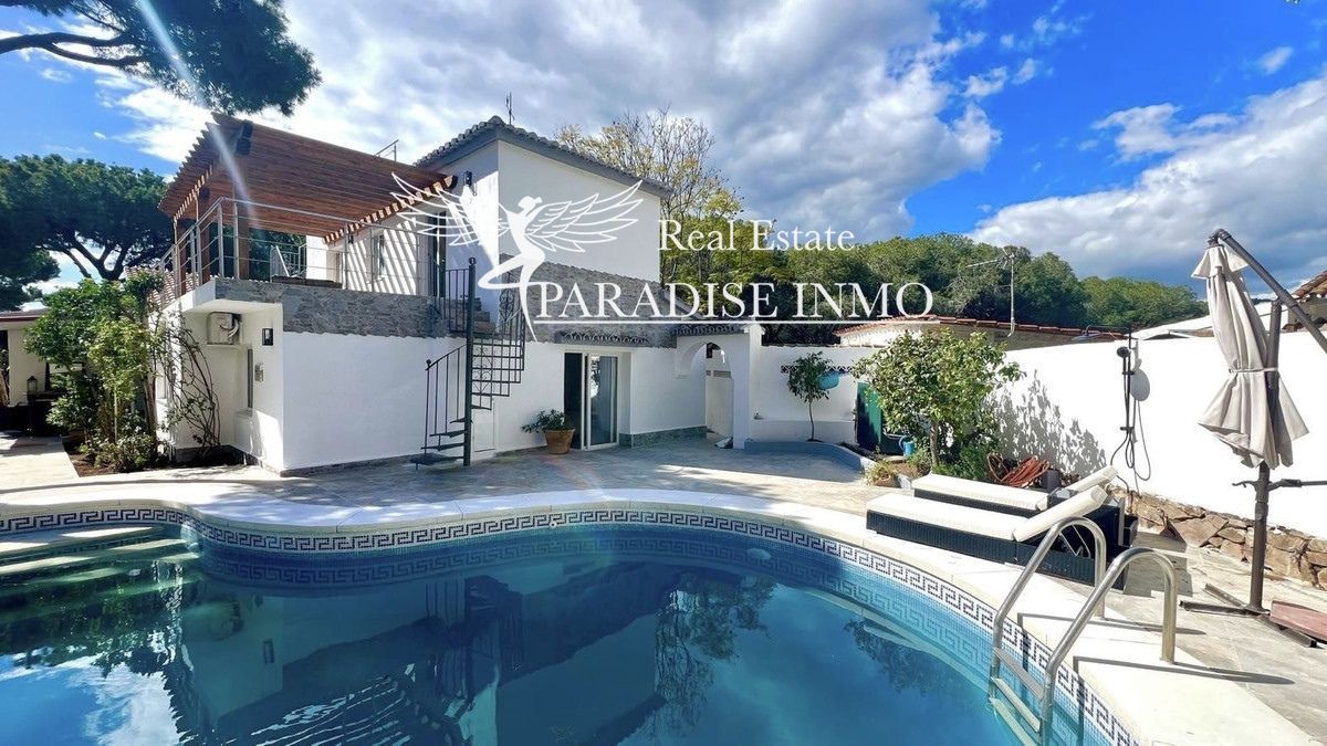 Chalet Independiente en venta Marbella, Málaga. Ref: 8468. Paradise Group 