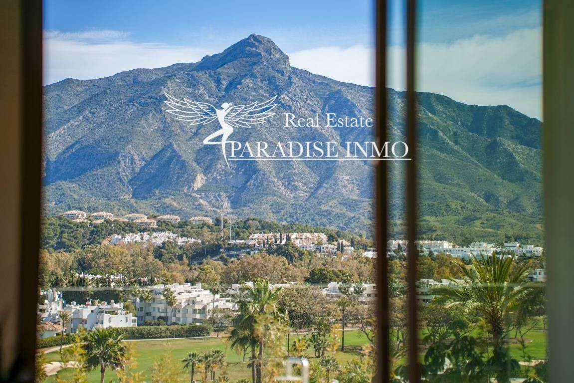 Chalet Independiente en venta Marbella, Málaga. Ref: 8550. Paradise Group 