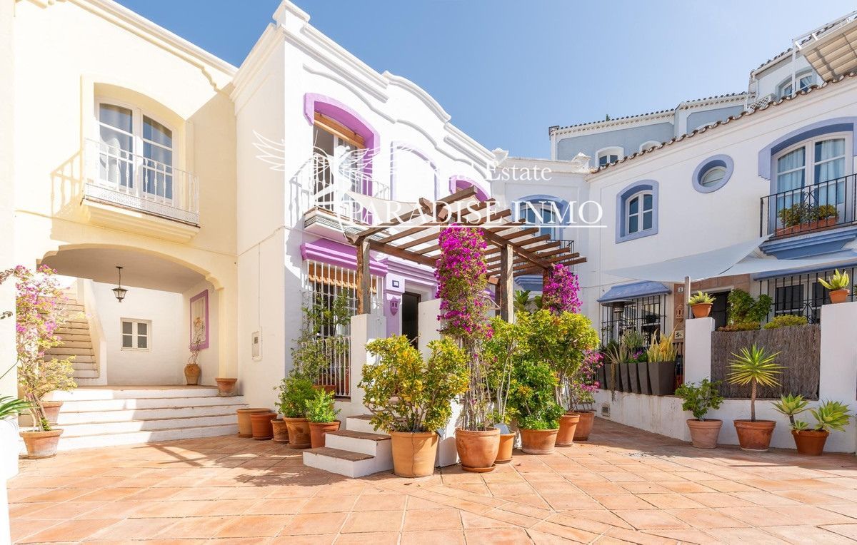 Casa en venta Benahavis, Málaga. Ref: 8557. Paradise Group 