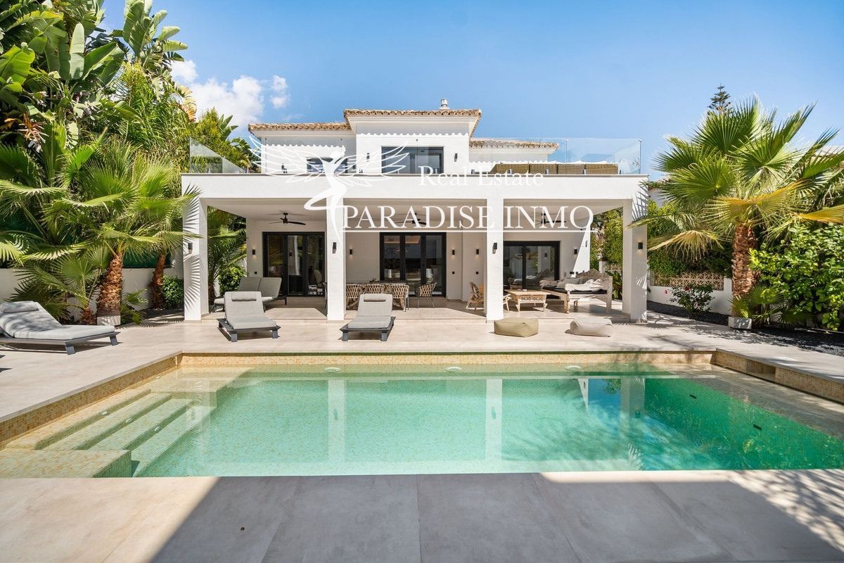 Chalet Independiente en venta Marbella, Málaga. Ref: 8710. Paradise Group 