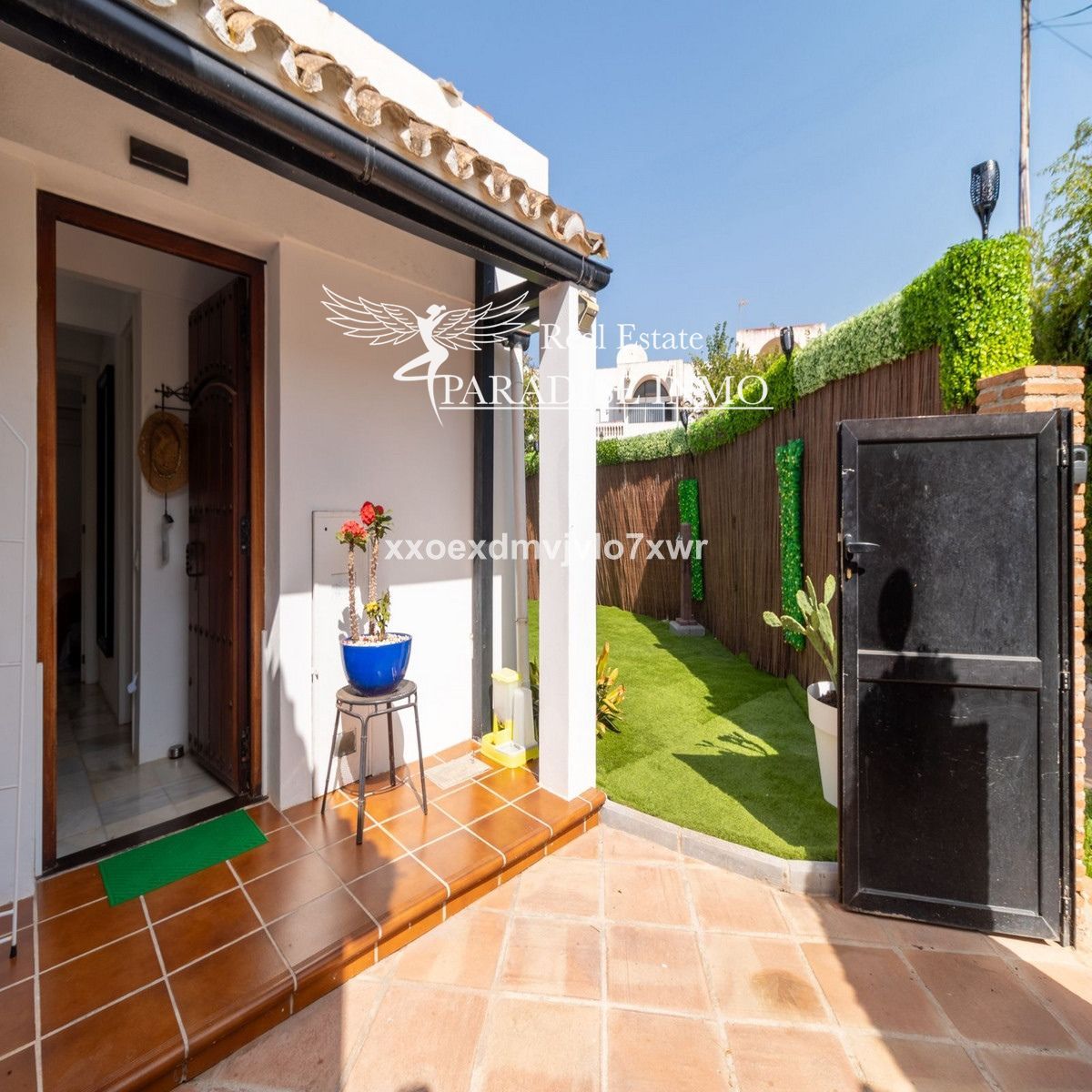 Вилла на продажу Estepona, Málaga. Ref: 8850. Paradise Group 