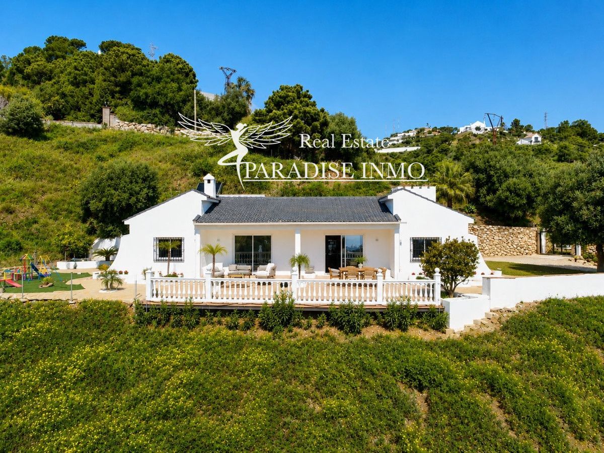 Вилла на продажу Estepona, Málaga. Ref: 8860. Paradise Group 