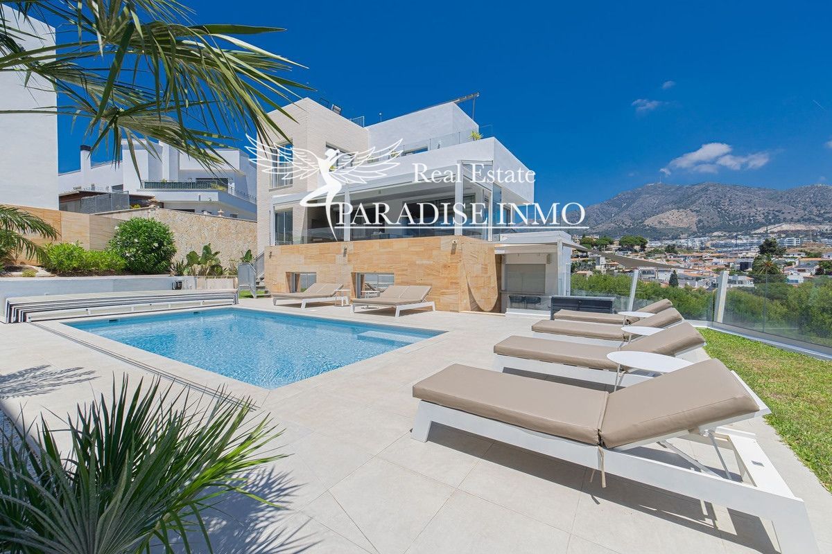 Вилла на продажу Fuengirola, Málaga. Ref: 9076. Paradise Group 