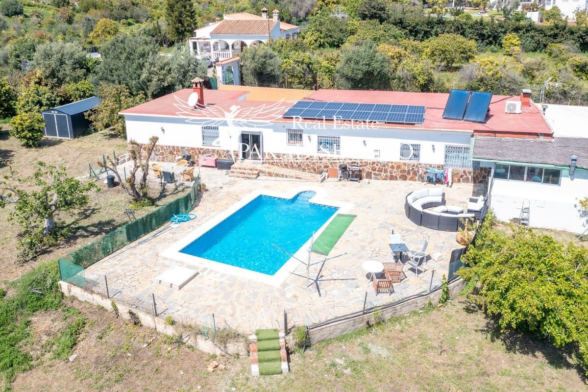 Вилла на продажу Estepona, Málaga. Ref: 9264. Paradise Group 