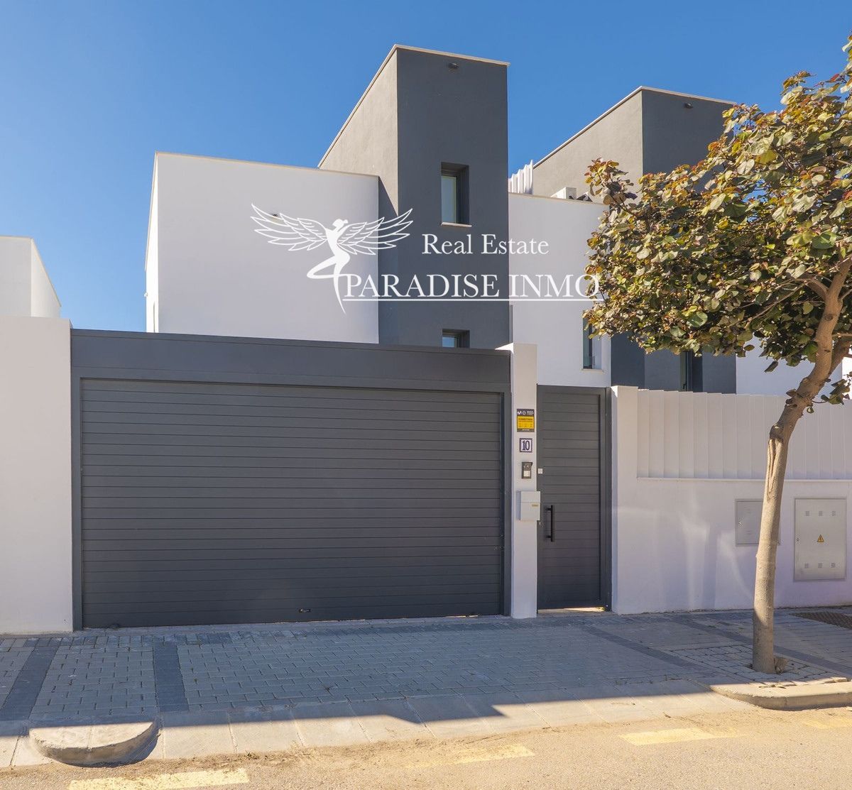 Вилла на продажу Estepona, Málaga. Ref: 9384. Paradise Group 