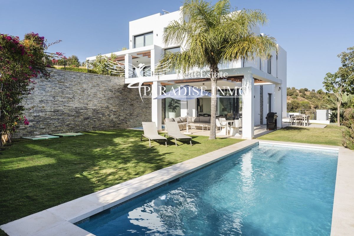 Detached villa for sale Marbella, Málaga. Ref: 9403. Paradise Group 