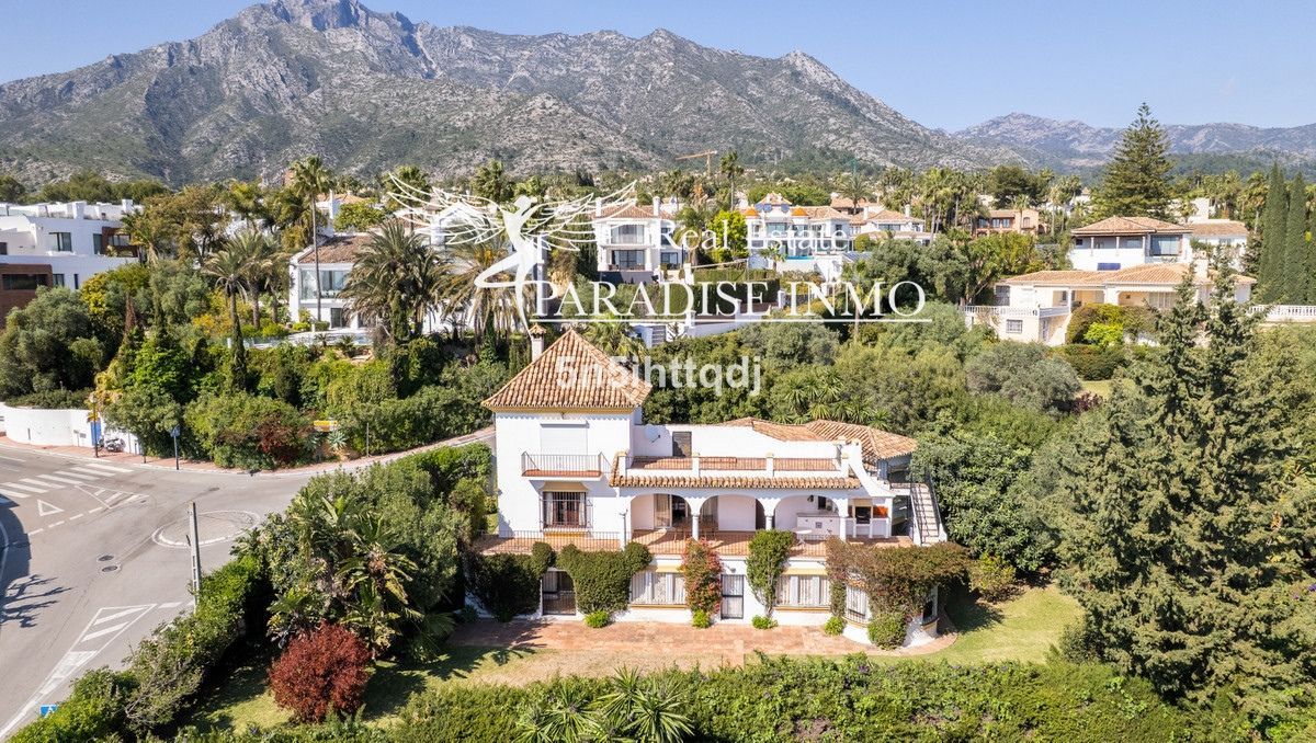 Detached villa for sale Marbella, Málaga. Ref: 9430. Paradise Group 