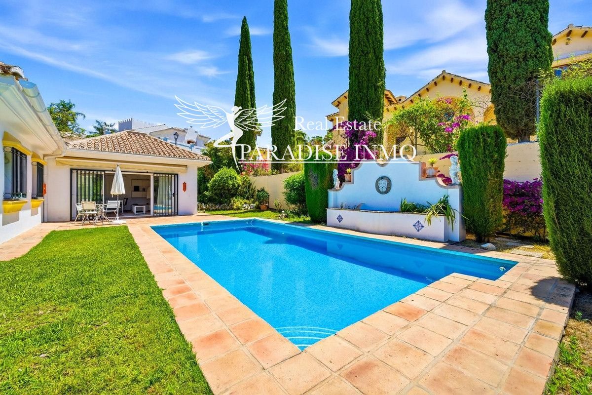 Detached villa for sale Benahavis, Málaga. Ref: 9453. Paradise Group 