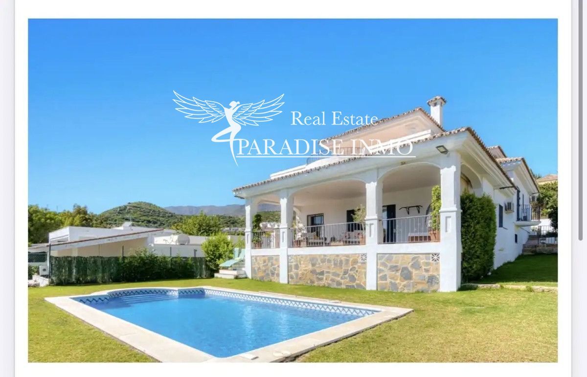 Detached villa for sale Estepona, Málaga. Ref: 9476. Paradise Group 