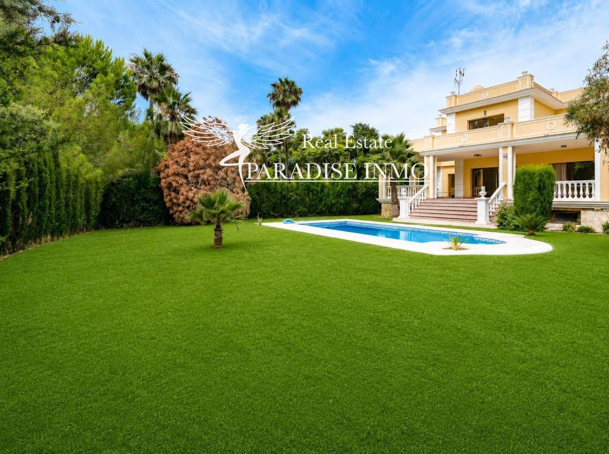 Detached villa for sale Marbella, Málaga. Ref: 9480. Paradise Group 