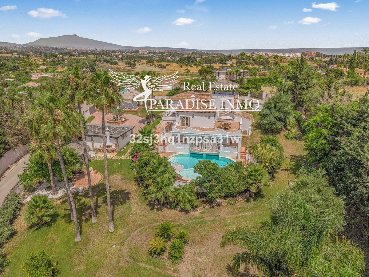 Detached villa for sale Estepona, Málaga. Ref: 9481. Paradise Group 