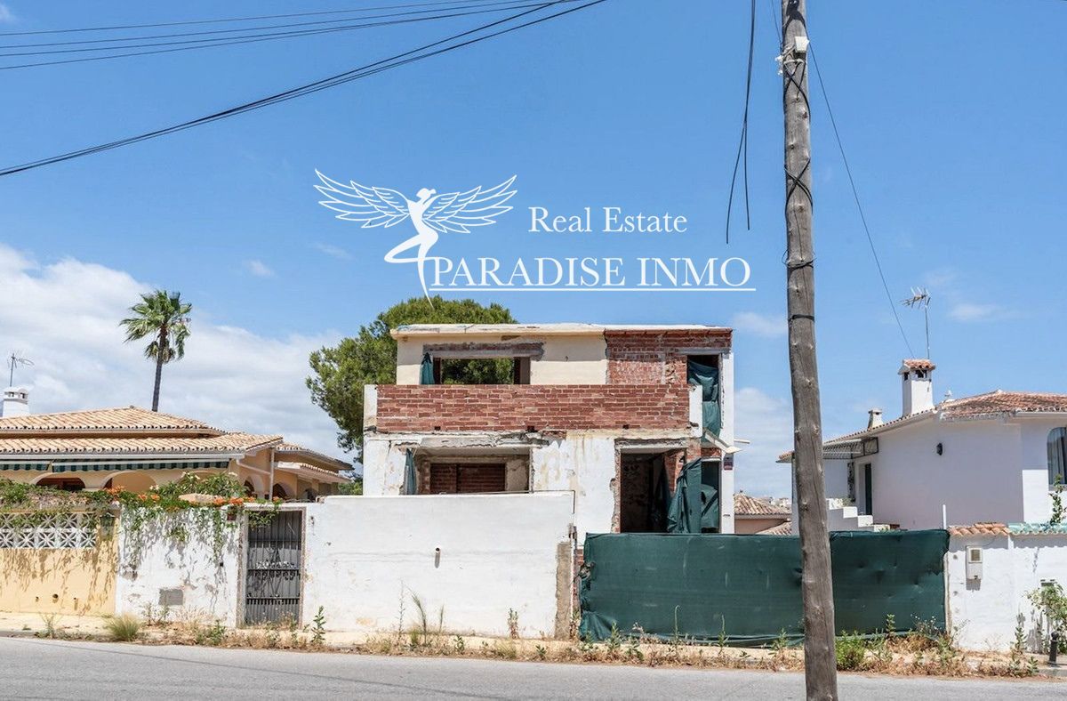 Detached villa for sale Marbella, Málaga. Ref: 9498. Paradise Group 