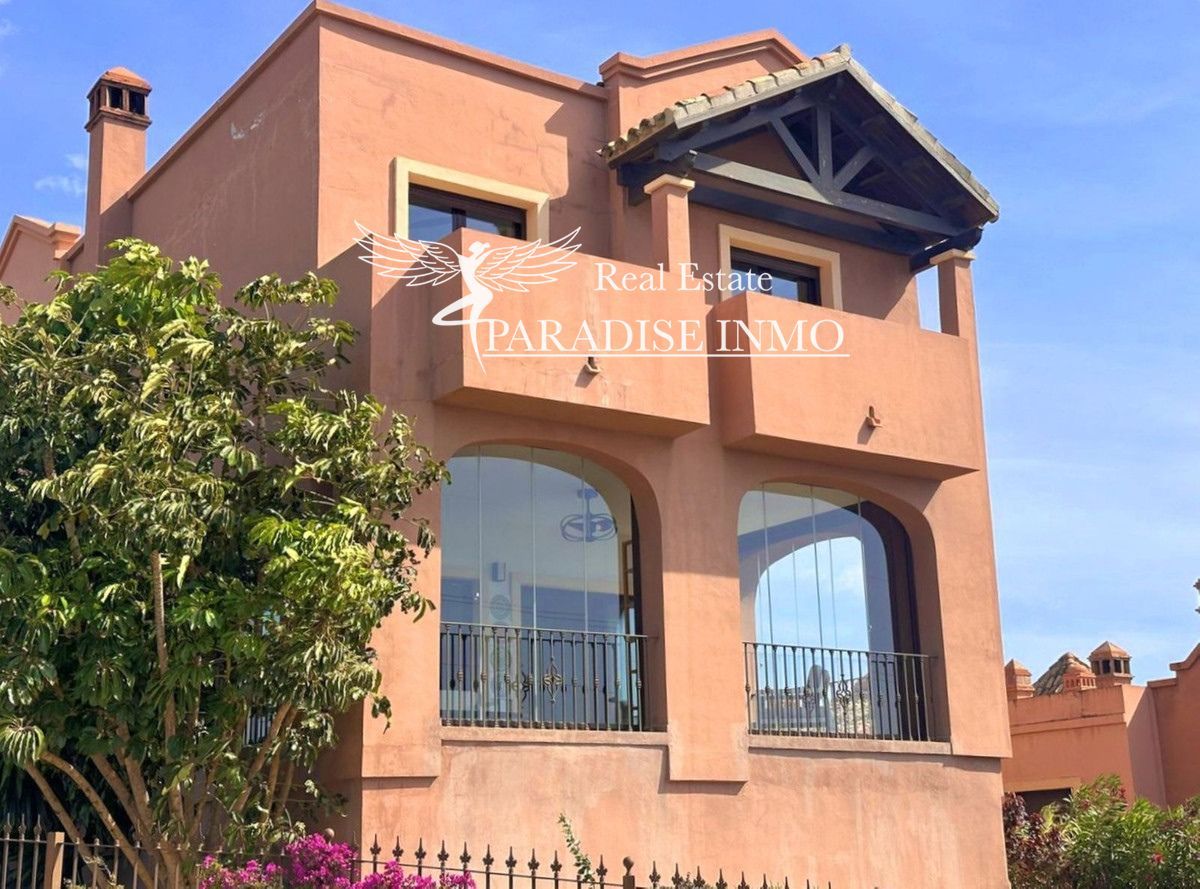 Detached villa for sale Estepona, Málaga. Ref: 9504. Paradise Group 