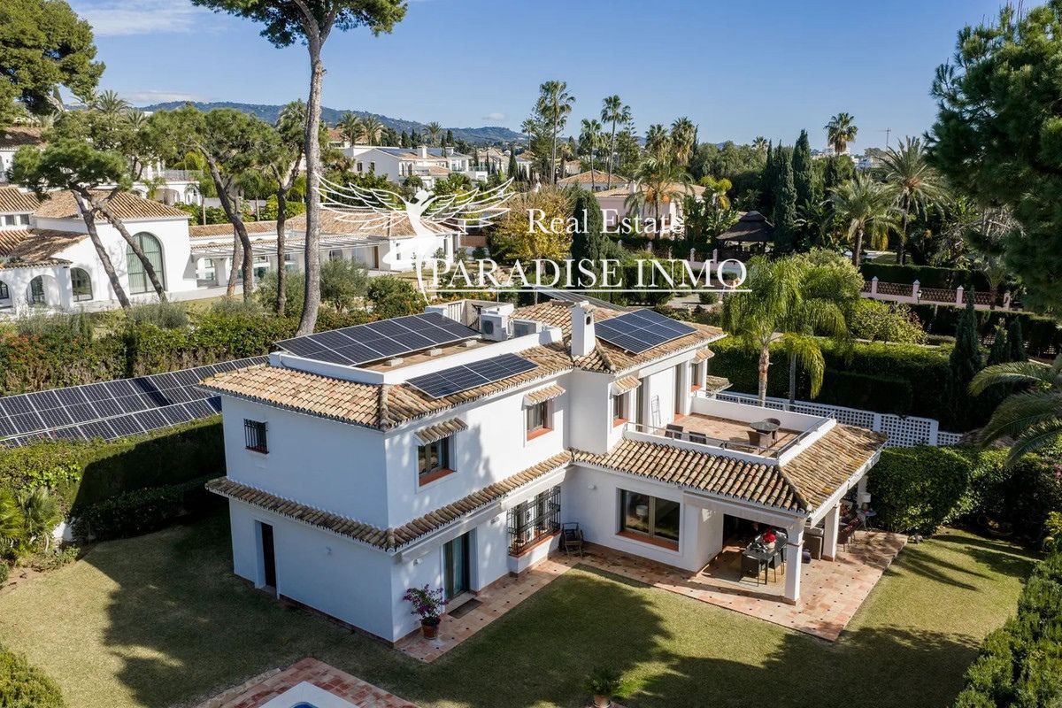 Detached villa for sale Marbella, Málaga. Ref: 9513. Paradise Group 