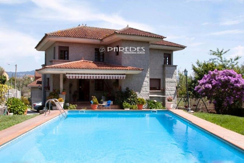 Chalet Independiente en venta Moaña, Pontevedra. Ref: 9649. INMOBILIARIA PAREDES