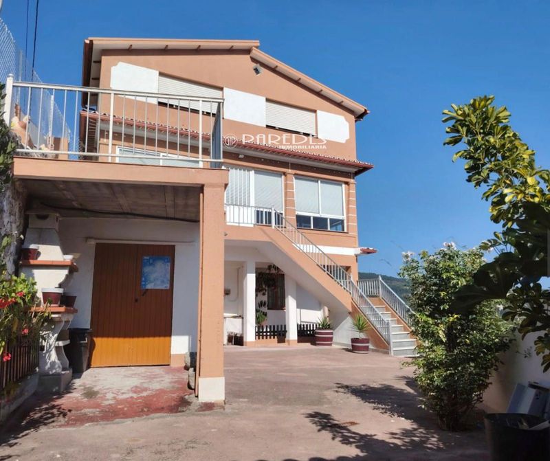 Casa en venta Moaña, Pontevedra. Ref: 9817. INMOBILIARIA PAREDES