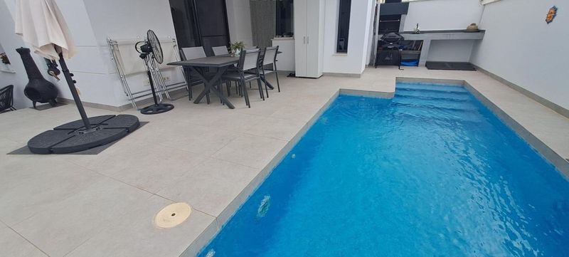 Chalet Independiente en venta Almería. Ref: 3235. PACO PARRA INMOBILIARIA