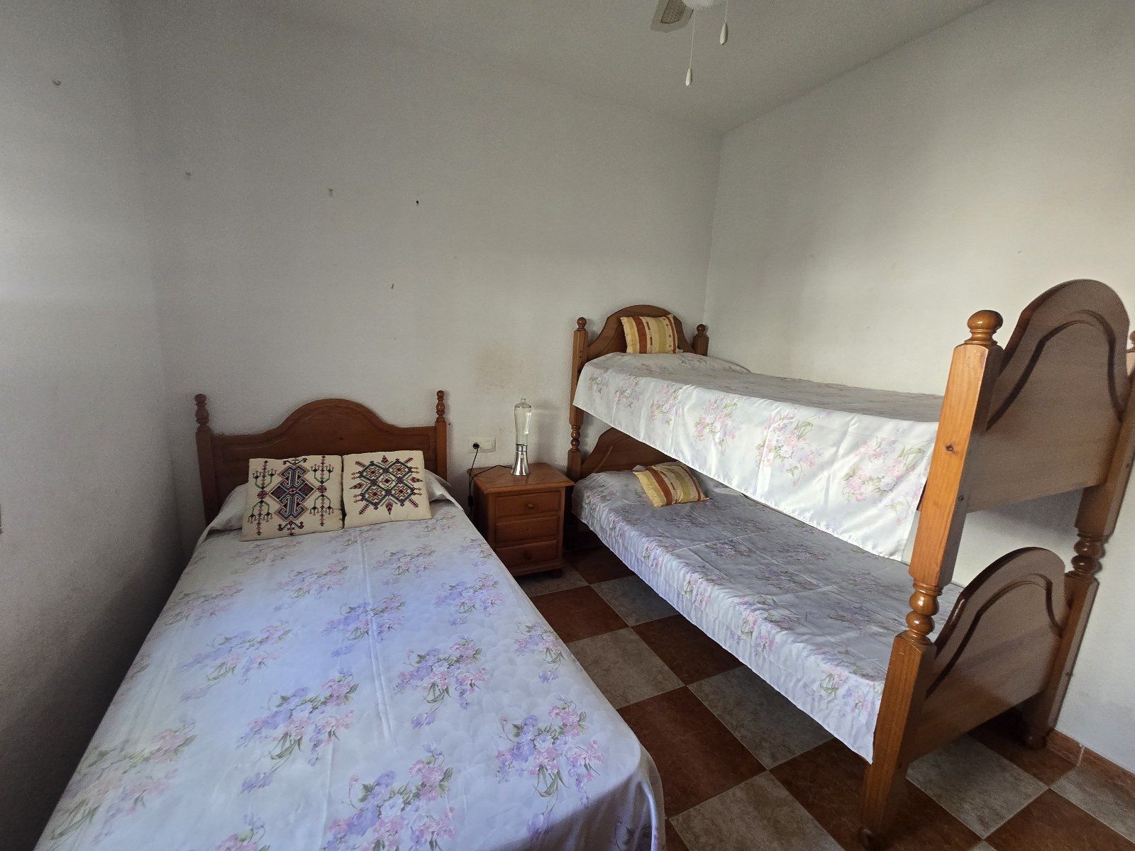 Exclusiva villa independiente frente al mar con piscina privada y amplios jardines - Foto 37