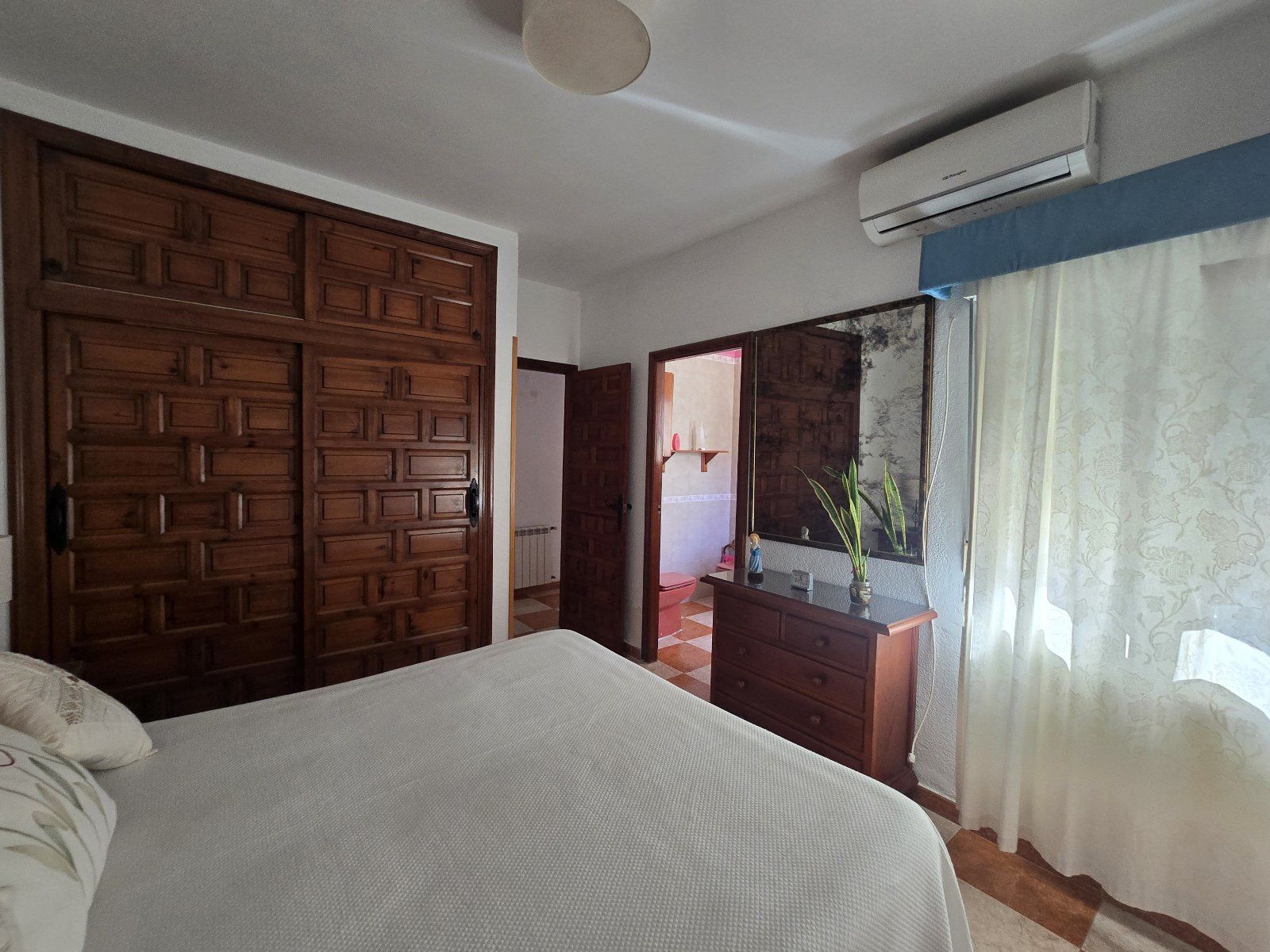 Exclusiva villa independiente frente al mar con piscina privada y amplios jardines - Foto 46