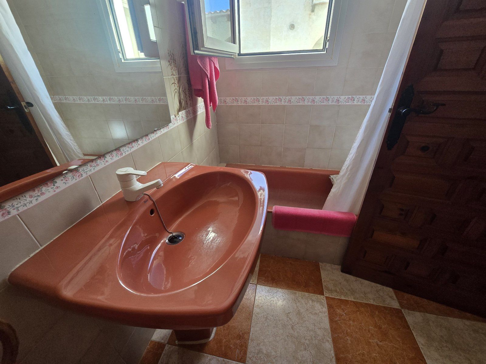 Exclusiva villa independiente frente al mar con piscina privada y amplios jardines - Foto 51