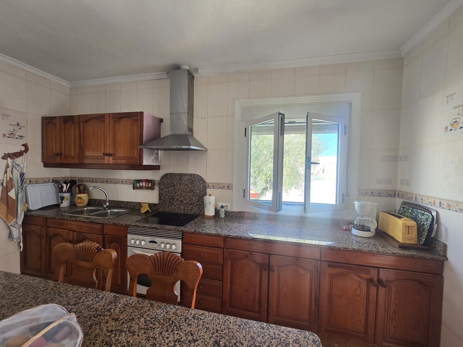 Exclusiva villa independiente frente al mar con piscina privada y amplios jardines - Foto 25