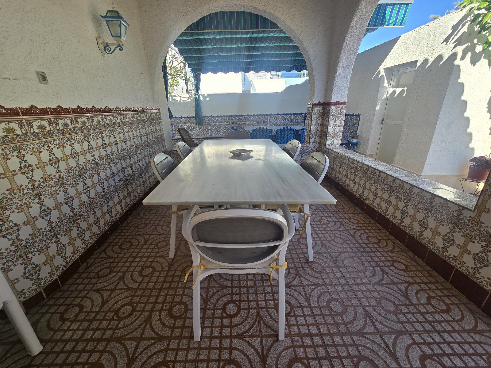 Exclusiva villa independiente frente al mar con piscina privada y amplios jardines - Foto 10