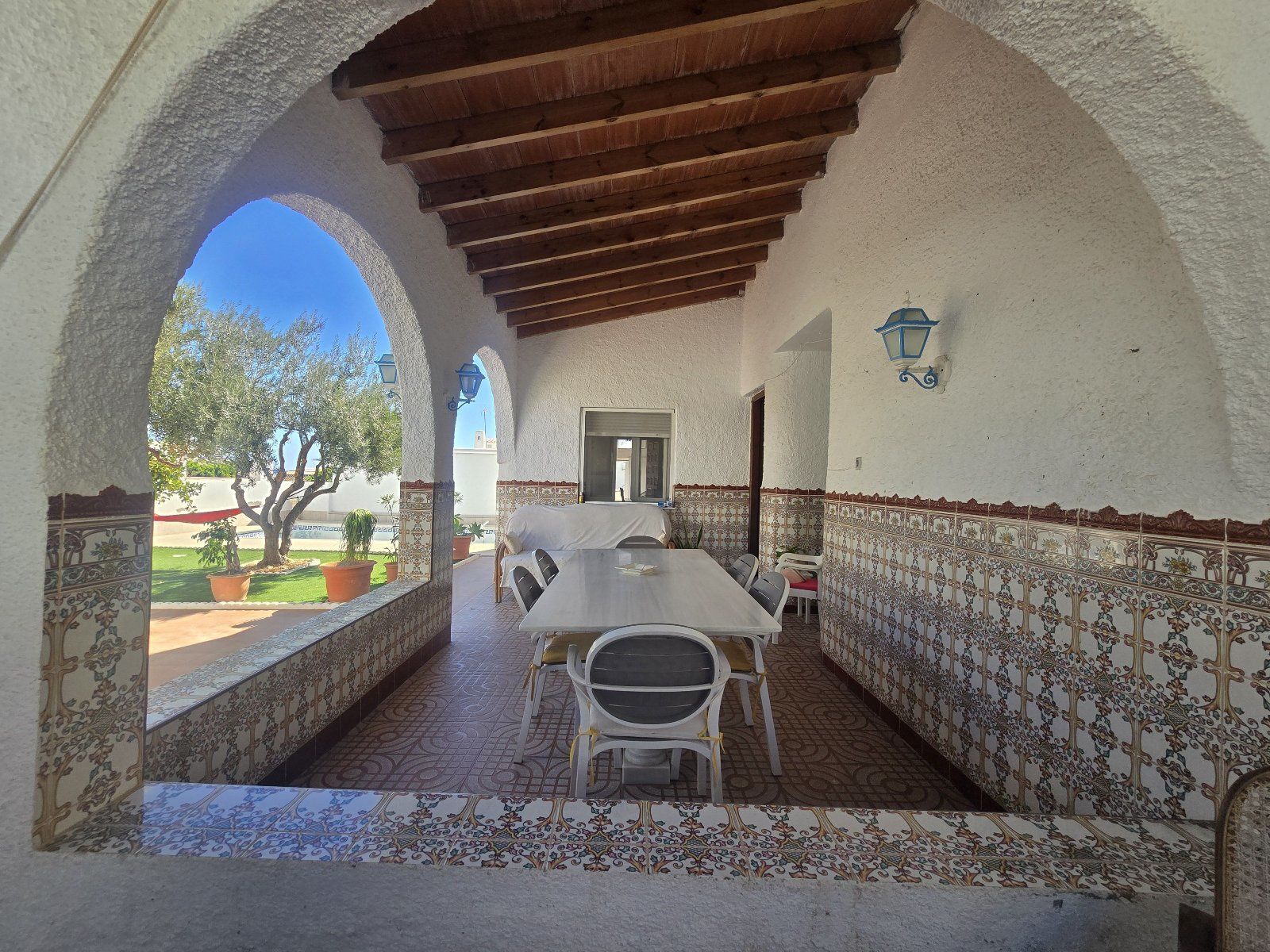 Exclusiva villa independiente frente al mar con piscina privada y amplios jardines - Foto 6