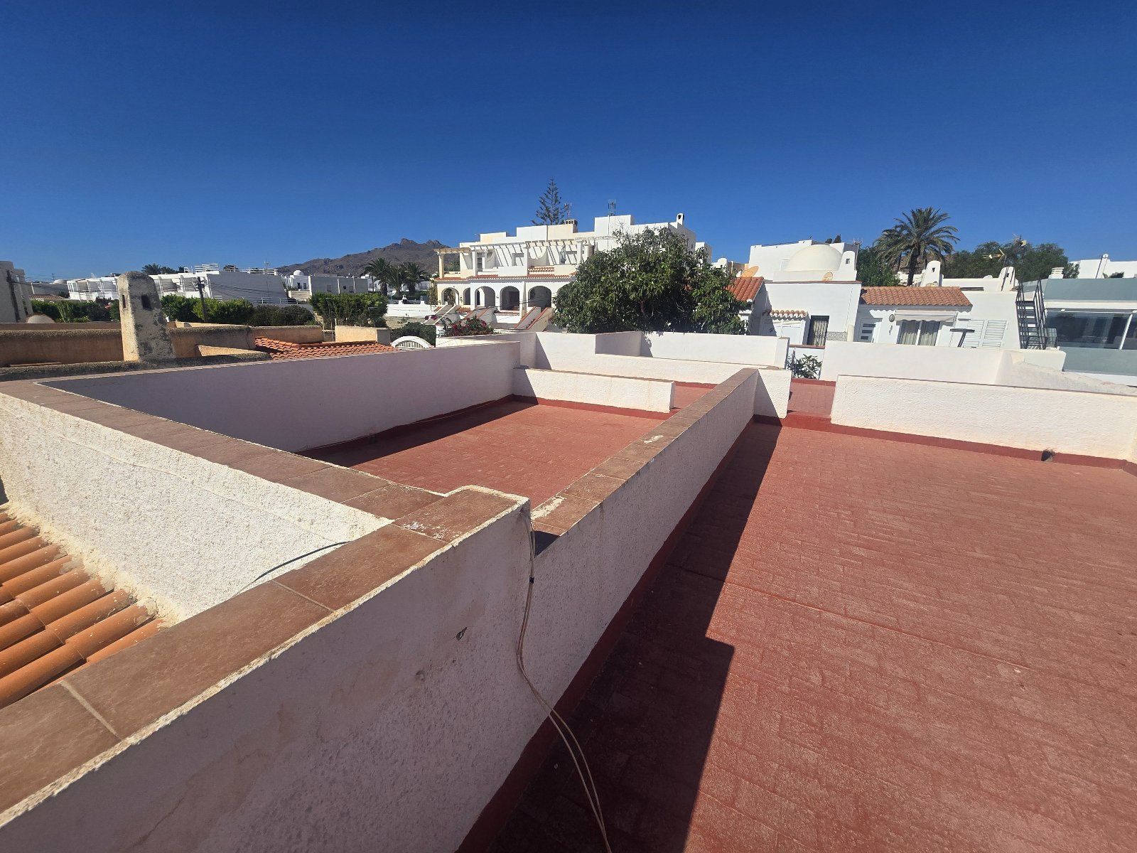 Exclusiva villa independiente frente al mar con piscina privada y amplios jardines - Foto 73