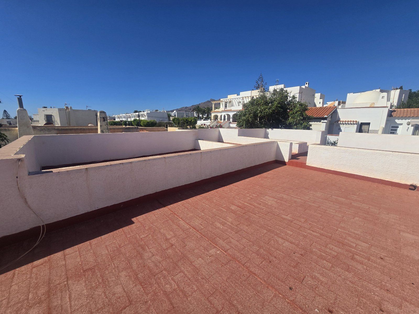 Exclusiva villa independiente frente al mar con piscina privada y amplios jardines - Foto 74
